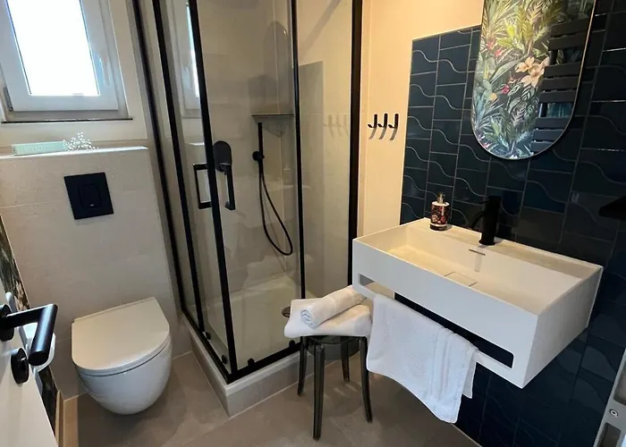 New, Modern&cozy - Near Airport Ber #links