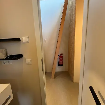 New, Modern & Cozy - Near Airport Ber #links