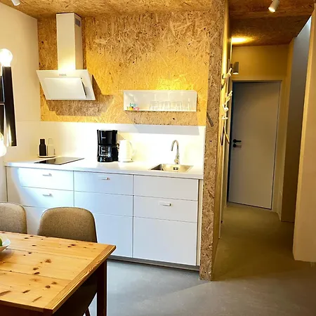 شقة New, Modern & Cozy - Near Airport Ber #links