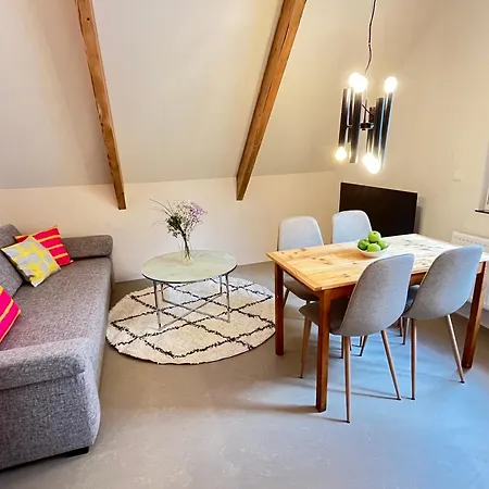 New, Modern & Cozy - Near Airport Ber #links شقة برلين