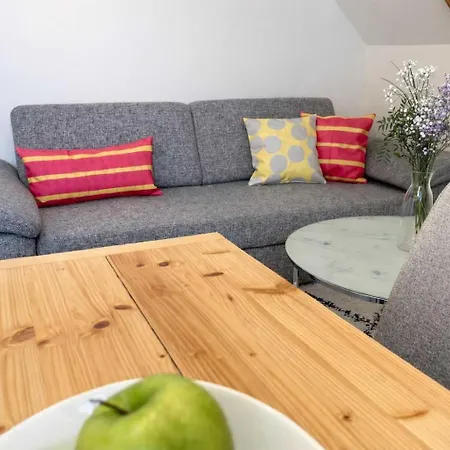 Light Hideaway -45Sqm- Near Ber Airport *