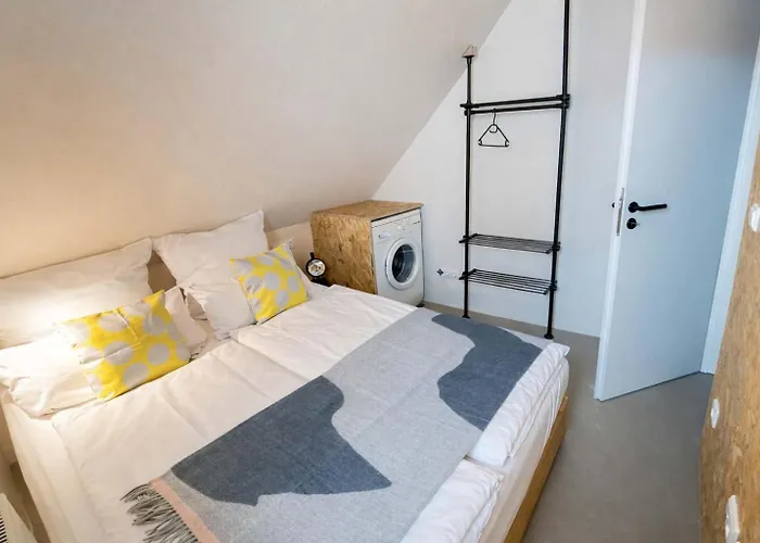 Light Hideaway -45Sqm- Near Ber Airport Appartamento