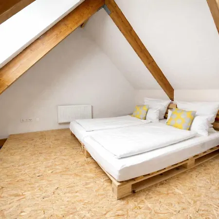 Light Hideaway -45sqm- Near Ber Airport Apartment *