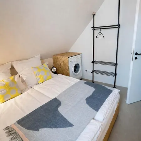 Light Hideaway -45sqm- Near Ber Airport Apartment