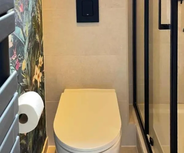 דירה Light Hideaway -45Sqm- Near Ber Airport *